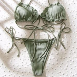 Lettuce trim bikini